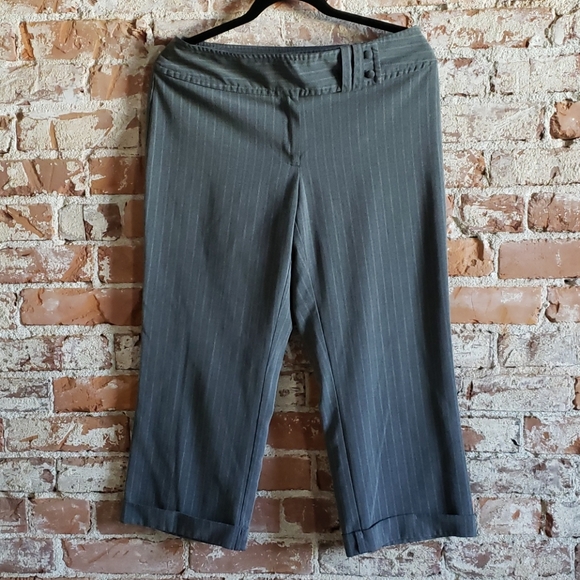 Tab Button Waist Capri Pants - Petite - Picture 8 of 11